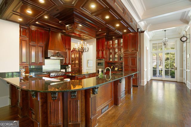 1095 Stonegate Court, Roswell, GA 30075