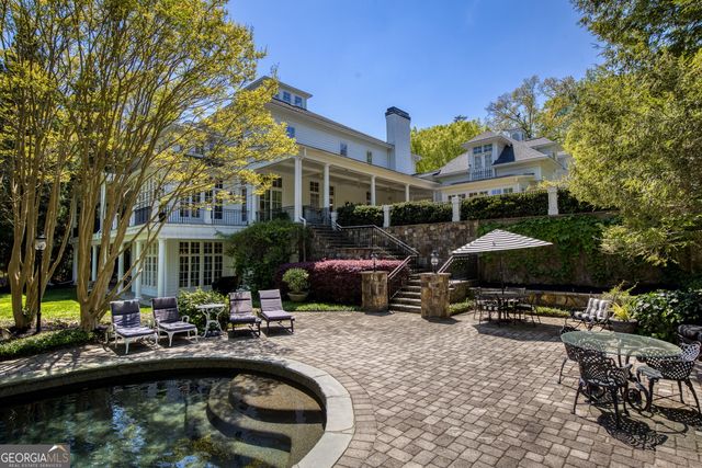 1095 Stonegate Court, Roswell, GA 30075