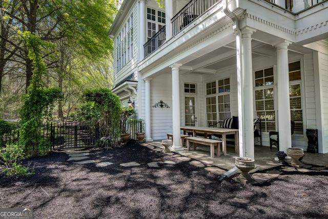 1095 Stonegate Court, Roswell, GA 30075