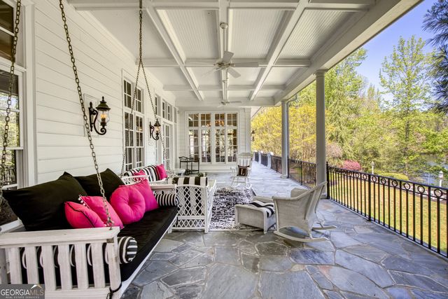 1095 Stonegate Court, Roswell, GA 30075