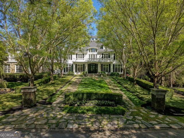1095 Stonegate Court, Roswell, GA 30075