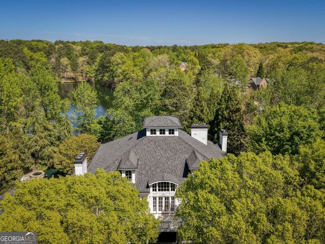 1095 Stonegate Court, Roswell, GA 30075