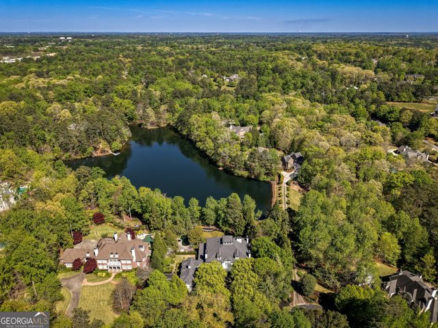 1095 Stonegate Court, Roswell, GA 30075