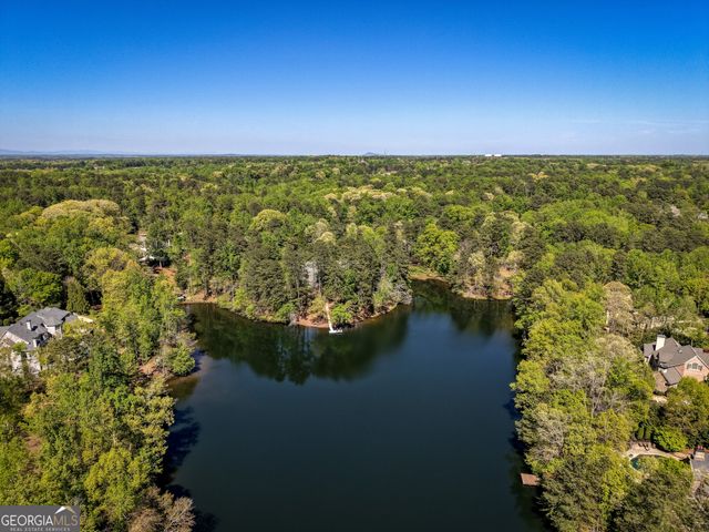 1095 Stonegate Court, Roswell, GA 30075