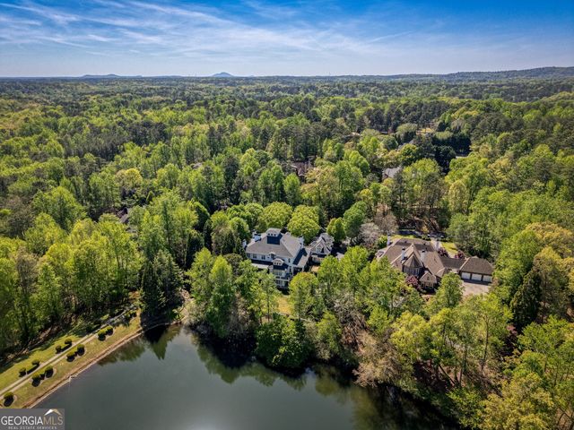 1095 Stonegate Court, Roswell, GA 30075