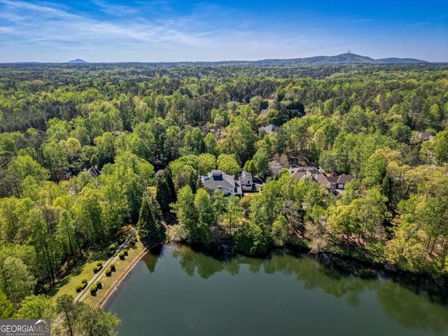 1095 Stonegate Court, Roswell, GA 30075