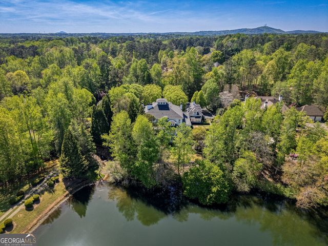 1095 Stonegate Court, Roswell, GA 30075