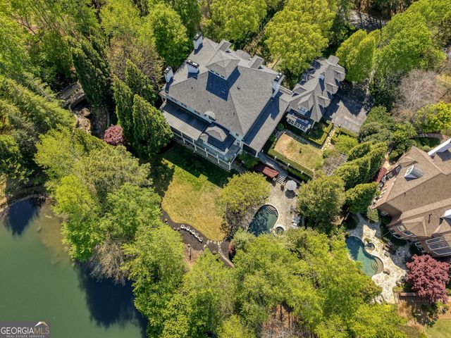 1095 Stonegate Court, Roswell, GA 30075