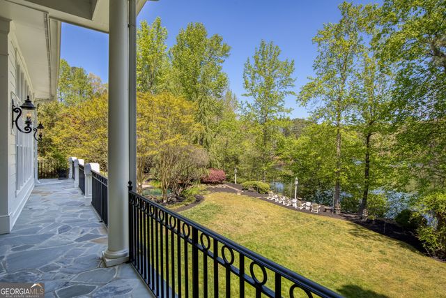 1095 Stonegate Court, Roswell, GA 30075