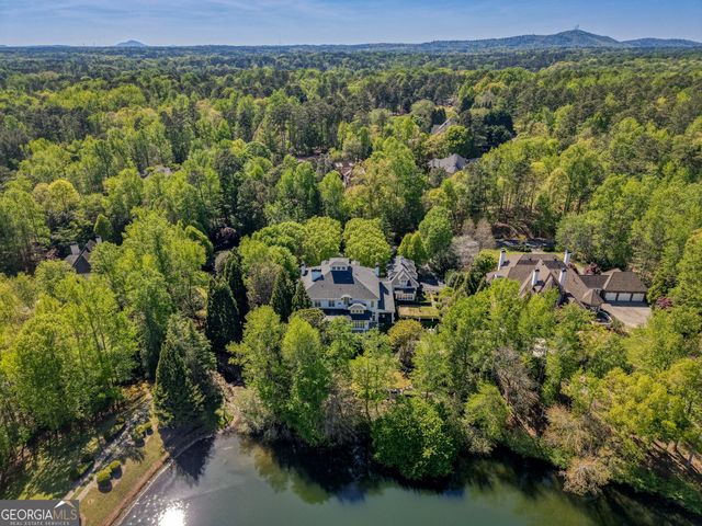 1095 Stonegate Court, Roswell, GA 30075