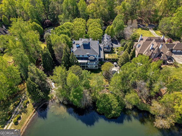 1095 Stonegate Court, Roswell, GA 30075