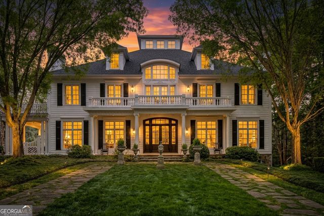 1095 Stonegate Court, Roswell, GA 30075