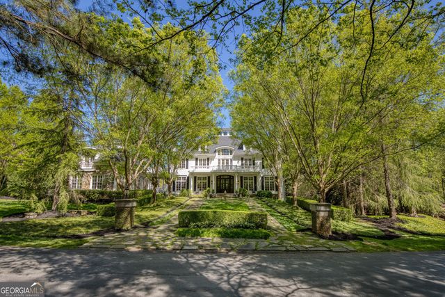 1095 Stonegate Court, Roswell, GA 30075