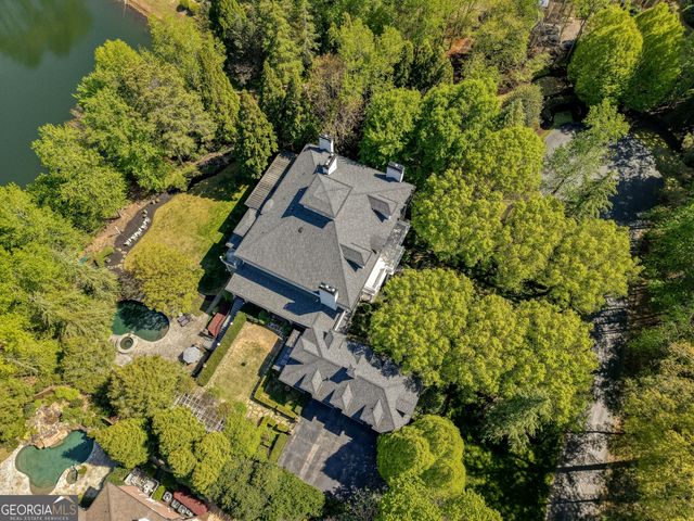 1095 Stonegate Court, Roswell, GA 30075