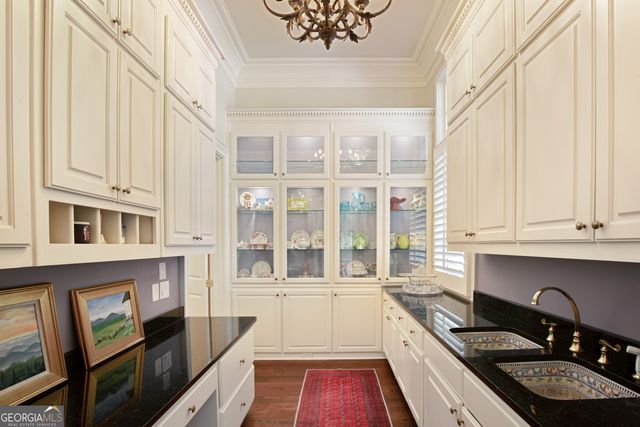 1095 Stonegate Court, Roswell, GA 30075