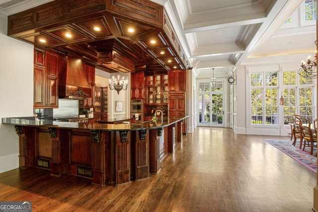 1095 Stonegate Court, Roswell, GA 30075