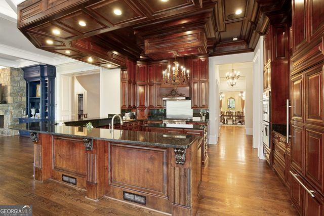1095 Stonegate Court, Roswell, GA 30075