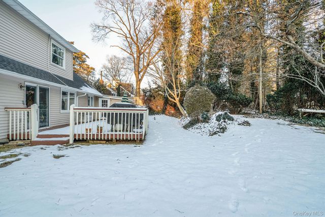 6 Fairfields Lane, Huntington Station, NY 11746