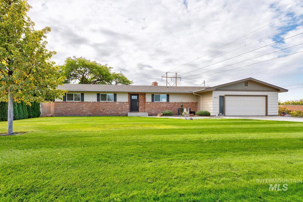 547 Ridge Dr, Nampa, ID 83686