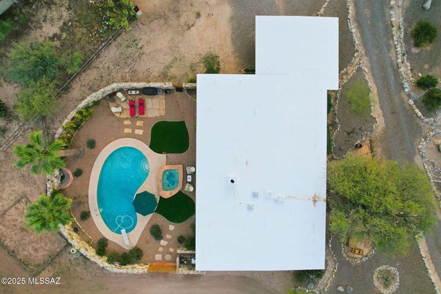 2842 N Melpomene Way, Tucson, AZ 85749