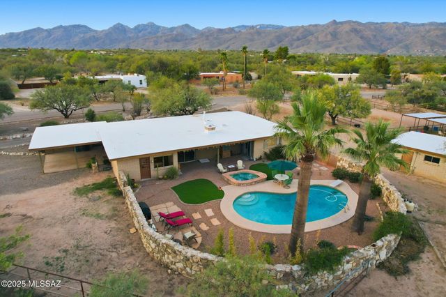 2842 N Melpomene Way, Tucson, AZ 85749