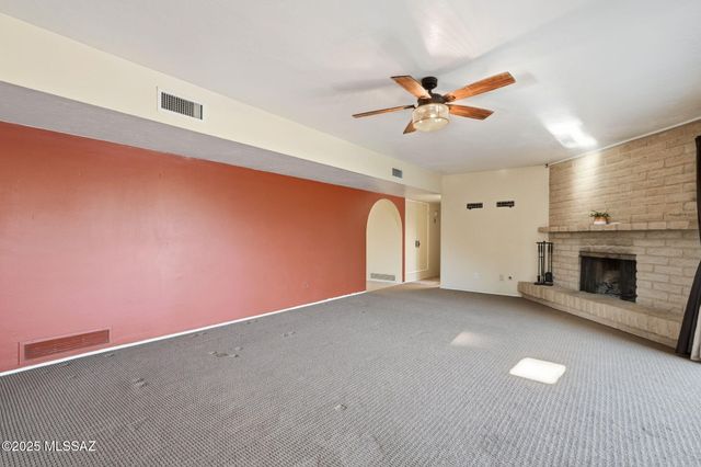 2842 N Melpomene Way, Tucson, AZ 85749