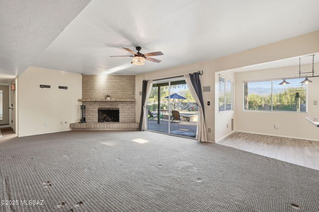 2842 N Melpomene Way, Tucson, AZ 85749