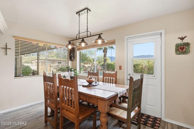 2842 N Melpomene Way, Tucson, AZ 85749