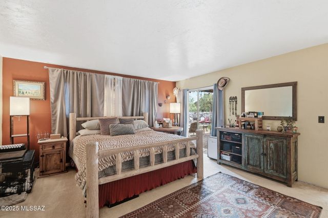 2842 N Melpomene Way, Tucson, AZ 85749