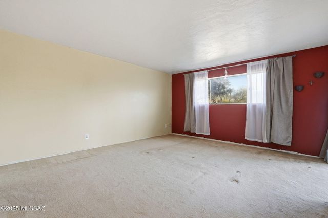 2842 N Melpomene Way, Tucson, AZ 85749