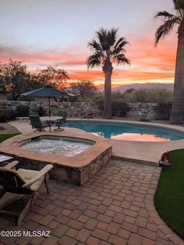 2842 N Melpomene Way, Tucson, AZ 85749