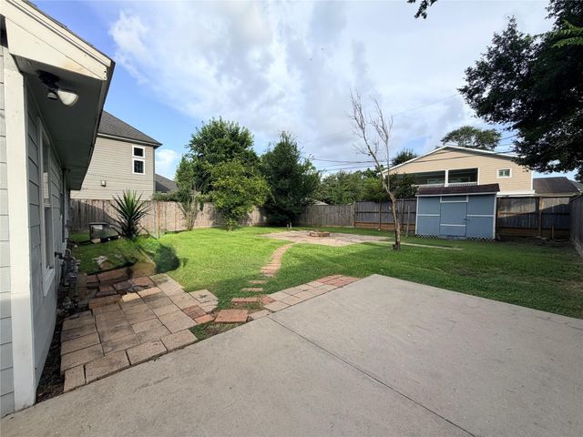 1631 Chantilly Lane, Houston, TX 77018