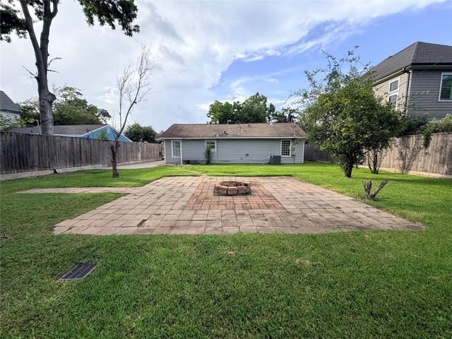 1631 Chantilly Lane, Houston, TX 77018