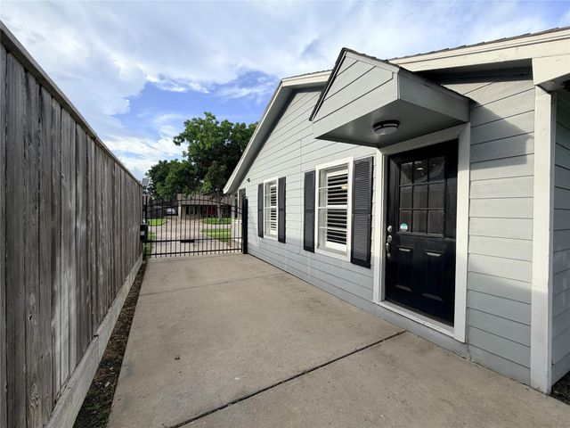 1631 Chantilly Lane, Houston, TX 77018