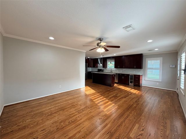 1631 Chantilly Lane, Houston, TX 77018