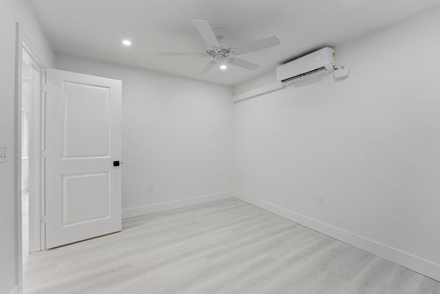 1279 Beach Road 3, West Palm Beach, FL 33404