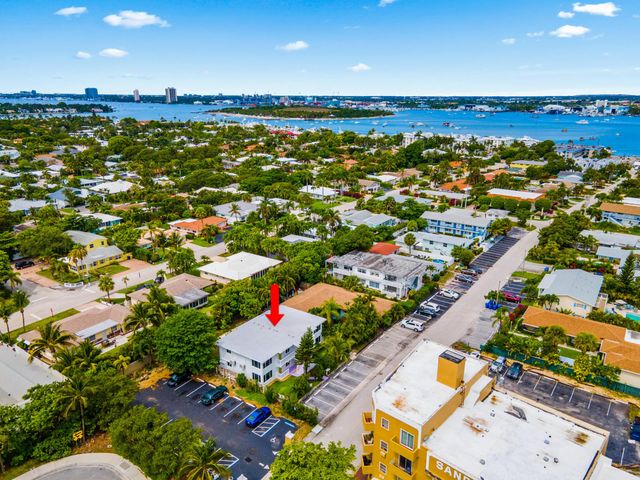 1279 Beach Road 3, West Palm Beach, FL 33404