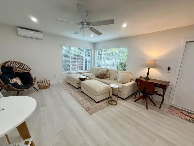 1279 Beach Road 3, West Palm Beach, FL 33404