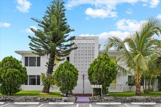 1279 Beach Road 3, West Palm Beach, FL 33404