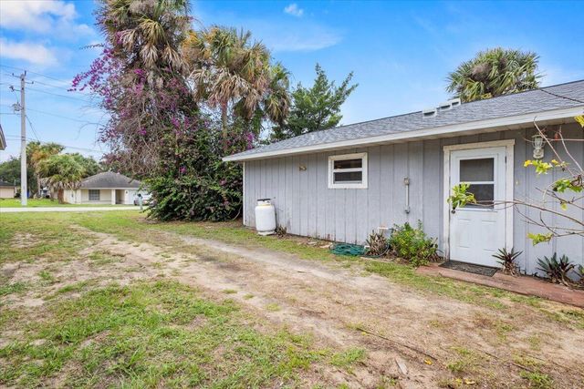 233 13th Street SW, Vero Beach, FL 32962