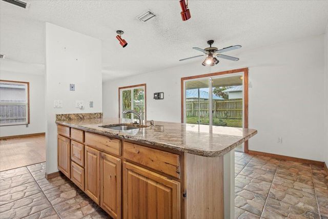 233 13th Street SW, Vero Beach, FL 32962