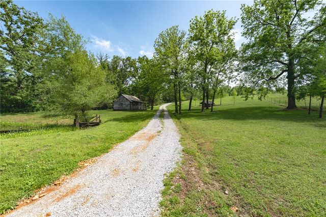 22623 Mason Road, Fayetteville, AR 72703