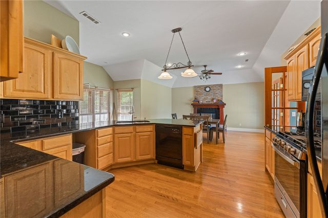 22623 Mason Road, Fayetteville, AR 72703