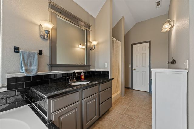 22623 Mason Road, Fayetteville, AR 72703