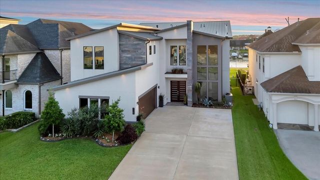 725 Pegasus Lane, League City, TX 77573