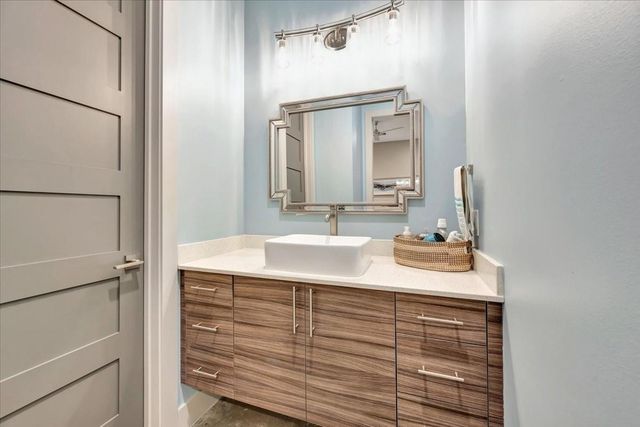 725 Pegasus Lane, League City, TX 77573