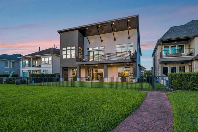 725 Pegasus Lane, League City, TX 77573