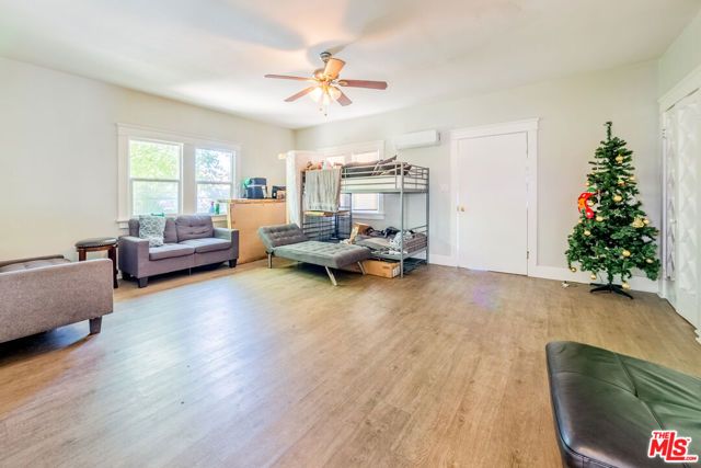 107 S Rampart Boulevard, Los Angeles, CA 90057