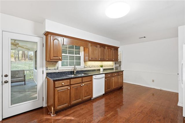 745 Country Lake Court, Mcdonough, GA 30252