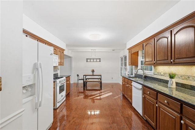 745 Country Lake Court, Mcdonough, GA 30252